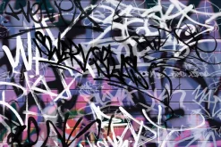 Fototapeta: Artystyczne napisy na fioletowej ceglanej ścianie