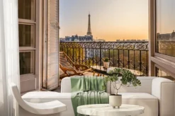 Fototapeta: Balkon z widokiem na wieżę eiffla