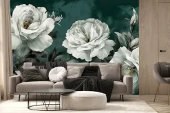 Fototapeta: Białe róże na ciemnozielonym tle