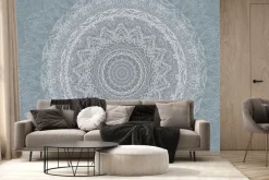 Fototapeta: Biały szkic mandali w niebieskiej scenerii