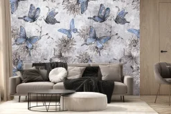 Fototapeta: Botaniczny wzór motyli i kwiatów na betonowym tle z efektem tekstury