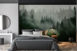Fototapeta: Ciemnozielony las iglasty we mgle