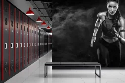 Fototapeta: Czarno-białe zdjęcie biegnącej kobiety