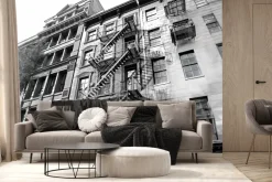 Fototapeta: Czarno-białe zdjęcie kamienicy ze schodami