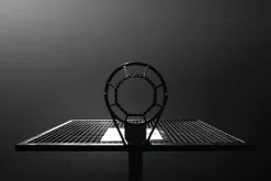 Fototapeta: Czarno-białe zdjęcie kosza do koszykówki