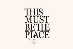 Fototapeta: Czarny napis po angielsku na jasnym tle