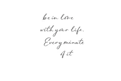 Fototapeta: Delikatny subtelny napis o miłości