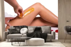 Fototapeta: Dosładzanie: depilacja z wytapiać metal cukru na nogach.