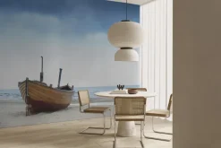 Fototapeta: Drewniana łódka na plaży przy morzu