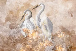 Fototapeta: Dwie białe czaple wśród kwiatów na beżowym tle