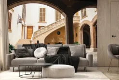 Fototapeta: Dziedziniec majorki z barokowym zdobieniem