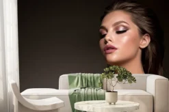 Fototapeta: Glamour portrait of beautiful woman model with fresh daily makeup