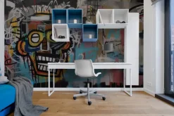 Fototapeta: Graffiti z twarzą na starej ścianie