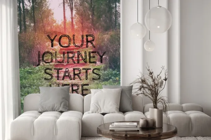 Fototapeta: Inspirujące zdjęcie z cytatem "twoja podróż zaczyna się tutaj"