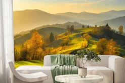 Fototapeta: Jesienny krajobraz z górami o wschodzie słońca