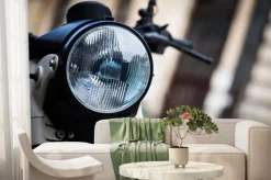 Fototapeta: Klasyczny reflektor motocykla