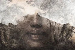 Fototapeta: Kobiecy portret abstrakcyjny ze złotawym akcentem na ustach wśród