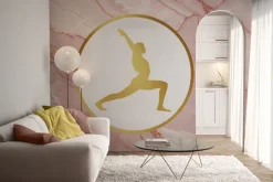 Fototapeta: Kobieta podczas jogi na różowym marmurze