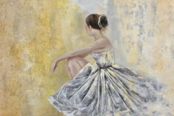 Fototapeta: Kobieta w sukience baletowej ze złoty zdobieniem