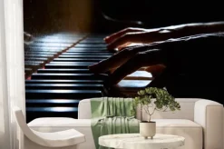 Fototapeta: Kobiety ręce na klawiaturze fortepianu w nocy bliska