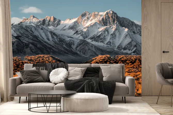 Fototapeta: Krajobraz droga na tle ośnieżonych szczytów górskich