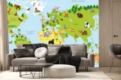 Fototapeta: Kreskówkowa mapa świata ze zwierzętami kontynentów