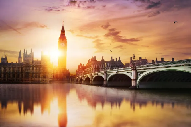 Fototapeta: Londyn o zachodzie słońca z widokiem na big ben