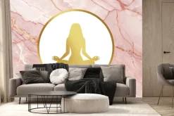 Fototapeta: Medytująca kobieta na różowym marmurze