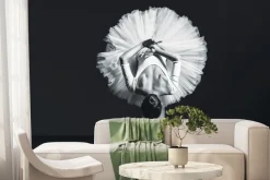 Fototapeta: Młoda baletnica w czarno-białych kolorach