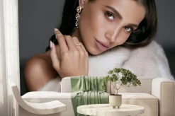 Fototapeta: Moda biżuterii. kobieta w luksusowych klejnotach