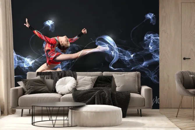 Fototapeta: Młoda kobieta w kolorze gimnastyczka stwarzających