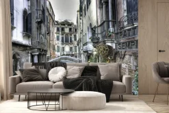 Fototapeta: Most pomiędzy kamienicami z gondolą