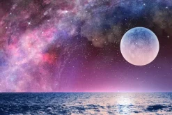 Fototapeta: Pełnia księżyca z gwieździstym niebem nad oceanem