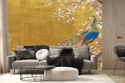 Fototapeta: Urokliwy paw wśród kwiatów wiśni