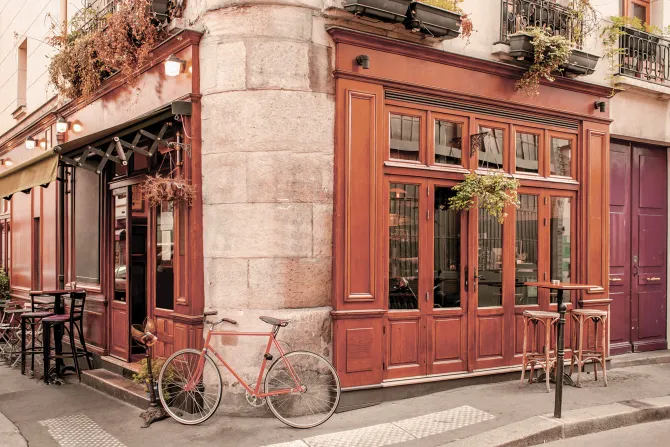 Fototapeta: Wycieczka piesza po modnej dzielnicy le marais