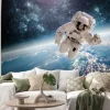 Naklejka: Astronauta w kosmosie na tle ziemi