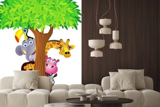 Naklejka: Bajkowe zwierzątka za drzewem