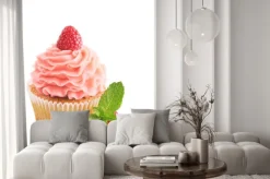 Naklejka: Cupcake z malin świeżych owoców samodzielnie na białym tle