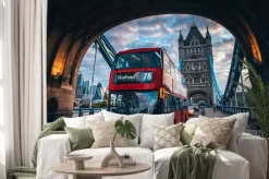 Naklejka: Czerwony autobus na tle na tower bridge w londynie