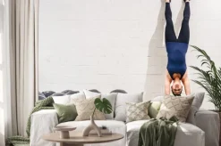 Naklejka: Handstand na siłowni crossfit