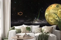 Naklejka: Io w przestrzeni kosmicznej.