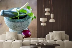 Naklejka: Kamień tłuczek i moździerz z miętą i czosnkiem