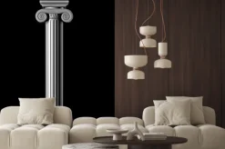 Naklejka: Klasyczne kolumny na czarnym tle