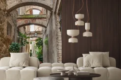 Naklejka: Klimatyczna włoska uliczka z łukami