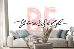 Naklejka: Kochaj siebie cytat. pojedyncze słowo. tekst nowoczesnej kaligrafii.