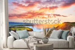 Naklejka: Malowniczy zachód słońca nad krajobrazami i wodospadami. kirkjufell