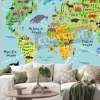 Naklejka: Mapa świata ze zwierzątkami dla dzieci