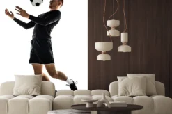 Naklejka: Młody blondyn playing football