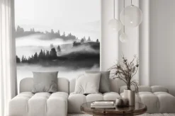 Naklejka: Monochromatyczny pejzaż z lasem we mgle