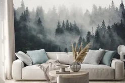 Naklejka: Mroczny górski las iglasty spowity mgłą